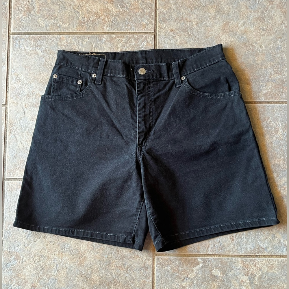 Levi's Women's Dark Jean Shorts Excellent Condition!